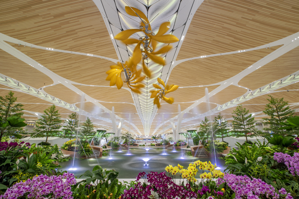 "Flower Crown of the Goat City" in Full Bloom: Guangzhou Baiyun International Airport Terminal 3 Put into Operation_fororder_22(1)