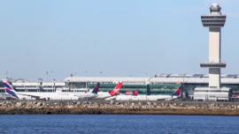 視頻丨美多座機場因人員短缺出現長時間延誤