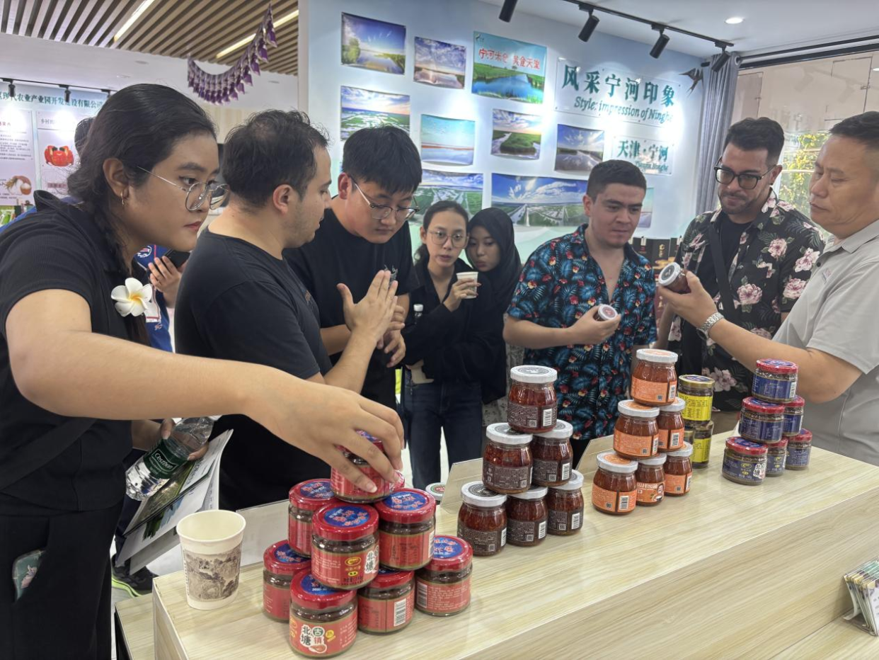 International Youth Sports Study Camp Ecological Ninghe: Livestreaming Local Produce with Great Success_fororder_圖片12