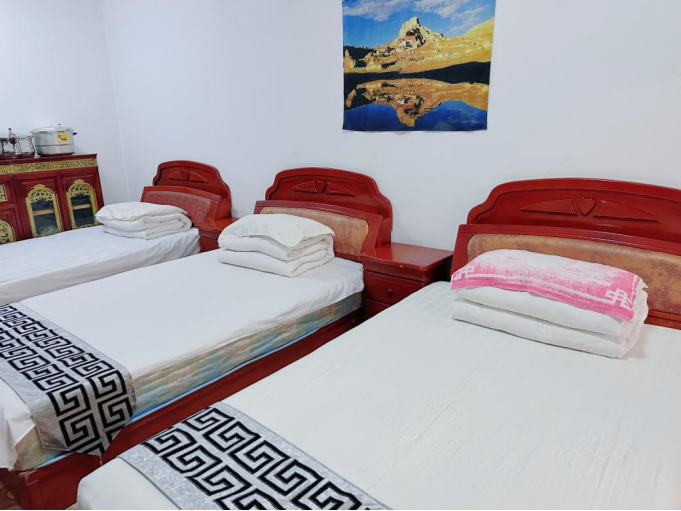 土林深處的臺曆(石榴花開 籽籽同心)