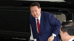 韓國前總統尹錫悅抵達法院 出席拘留令必要性審查_fororder_7541284f35c34873a58943ea18f663c7