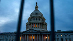 北美觀察｜美參院為政府開門亮“綠燈” 兩黨的硬仗才開場