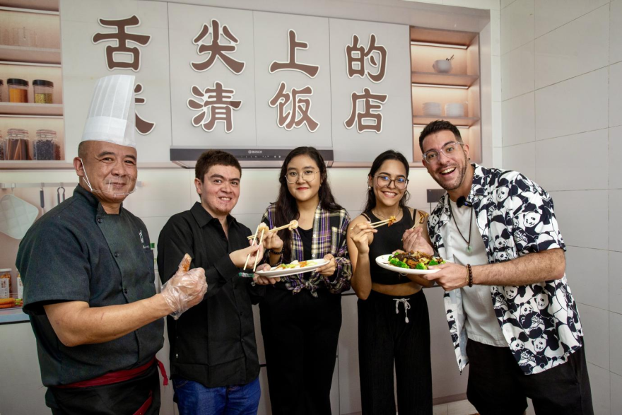 Transforming into Chefs to Showcase Talent — Fragrant Flavors and Canal Delights: International Youth Visit Wuqing_fororder_圖片8
