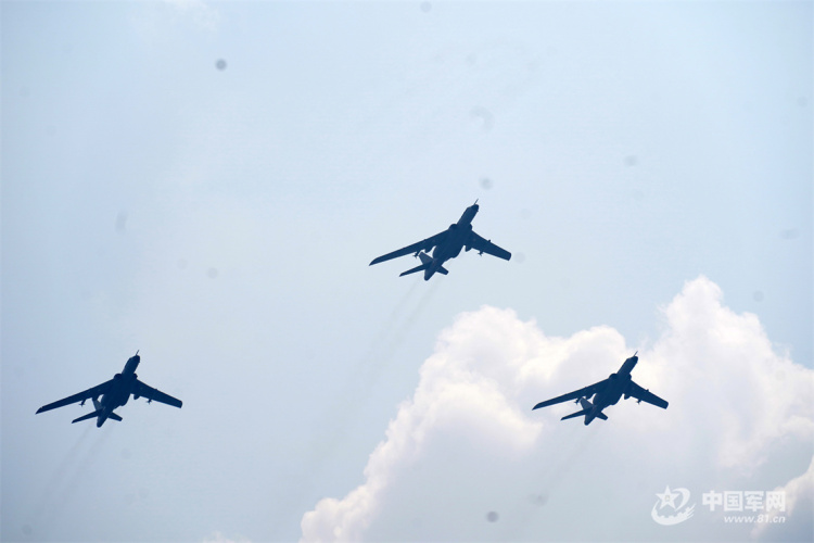 我在閱兵現場｜空中梯隊，致敬勝利_fororder_9