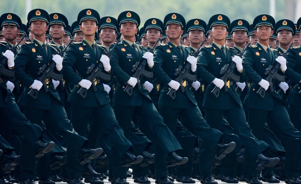 火箭軍方隊接受檢閱_fororder_紀念抗戰勝利80週年丨紀念中國人民抗日戰爭暨世界反法西斯戰爭勝利80週年大會在京舉行XxjpbeC000741_20250903_PEPFN0A001.JPG