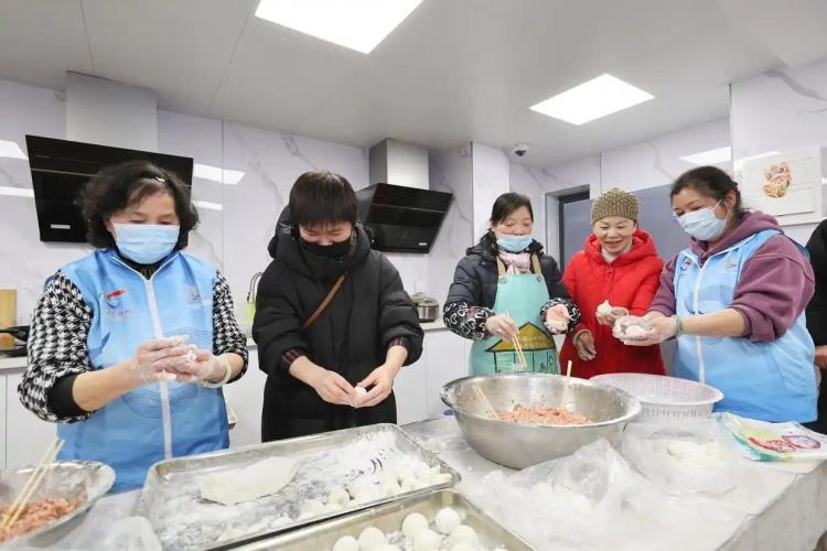 時政微觀察丨非凡“十四五”，民生答卷有厚度更有溫度