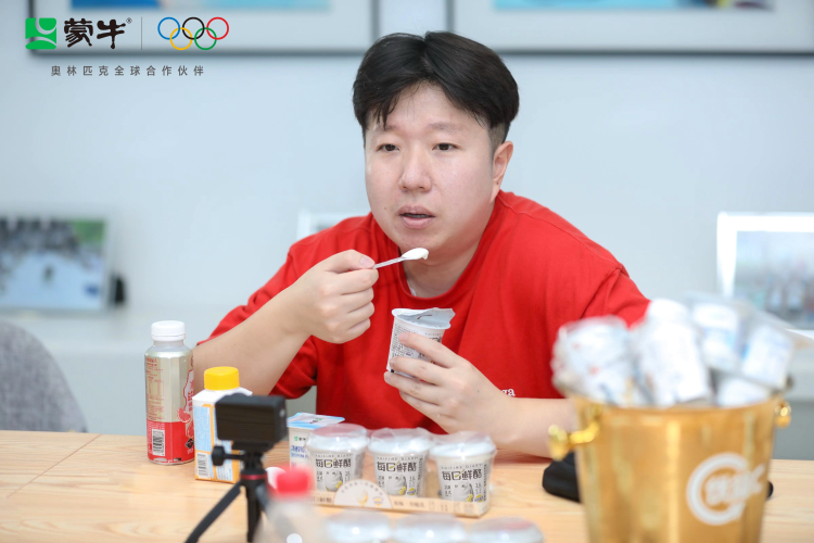 Where is the new global benchmark for smart dairy manufacturing? Overseas influencers explore Mengniu’s Wuhan Low-Temperature Dairy Plant_fororder_圖片3