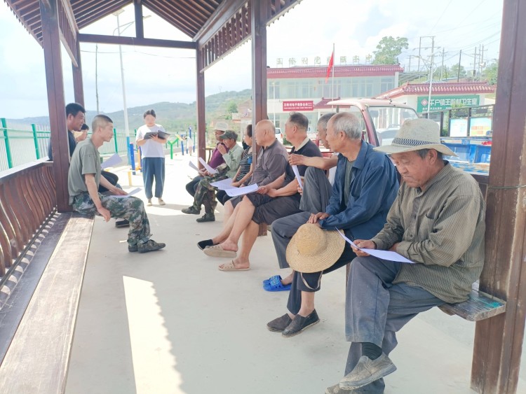 天水市千戶鎮王嶺村：黨建引領聚合力 村規民約樹新風_fororder_(3)bc5981ab8c484e9fae1bbf5af57569ad