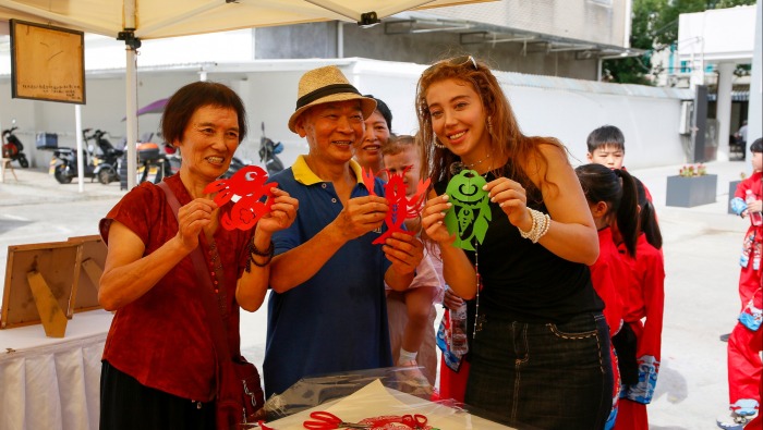 晶採觀察丨近7億人次！出入境創新高 雙向開放激活發展新動能
