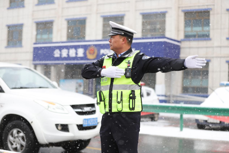 風雪高原的忠誠守護者——張掖市民樂縣公安局扁都口公安檢查站民警黃啟元_fororder_圖片4
