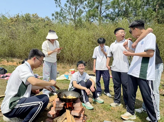 鄉土沃野育新苗 五育繁花綻平江——湖南平江五中探索鄉村教育振興新路徑_fororder_圖片3