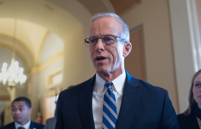 視頻丨美政府“停擺”40天 共和黨稱“已有協議”擬今日表決