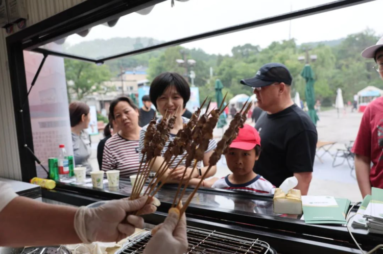 刷屏啦！央媒京媒競相報道銀川特色農商旅産品進京俏銷_fororder_截屏2025-06-03 14.25.58