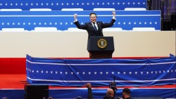 特斯拉董事長呼籲批准馬斯克萬億薪酬計劃