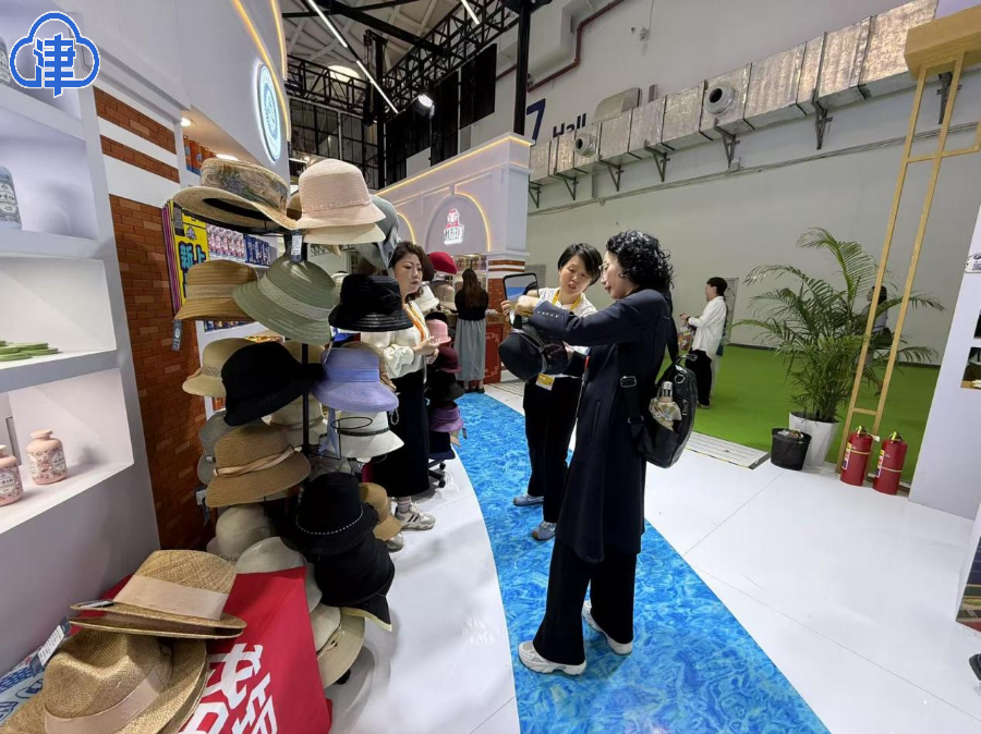 眾多名優精品亮相消博會 天津企業覓商機