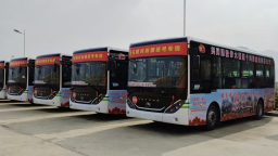 湖南城步“民族團結號”公交暢行城鄉 農村公路網托起便捷生活