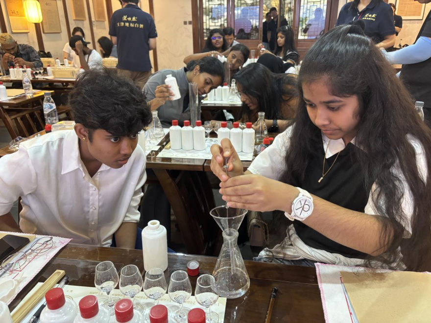 International Youth Visit Ninghe: Tasting Baijiu, Experiencing Tradition, and Writing a New Chapter in Calligraphy_fororder_圖片12