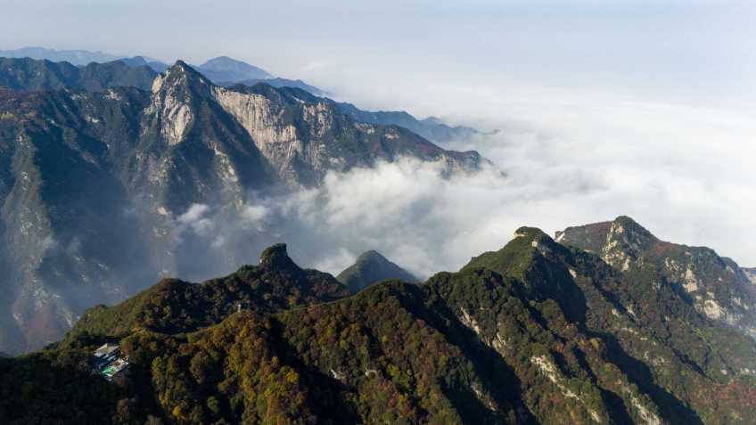 Shaohua's Autumn Splendor Enchants Visitors_fororder_d51e241d8f42b4f4b54142606aa83e49