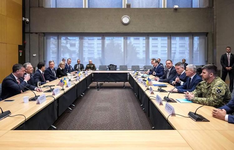 最後通牒前4天，美烏罕見共同定調：日內瓦會談“富有成效”