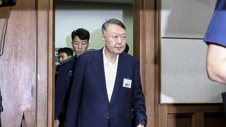 持續8個多小時 尹錫悅全程緘默 韓內亂特檢組傳喚調查結束