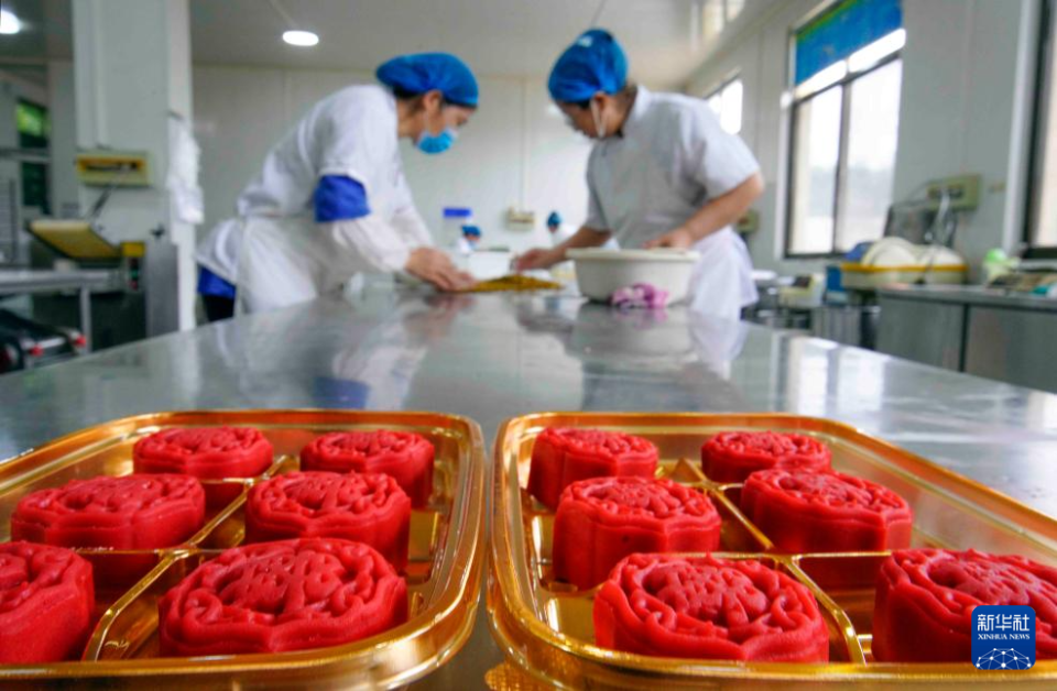 趕制月餅迎中秋