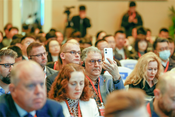 The 9th Sino–Germany Automotive Conference Opens in Changchun_fororder_圖片16