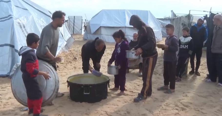 聽鑒世界 | 加沙停火已百日 帳篷、雨水與排不完的長隊