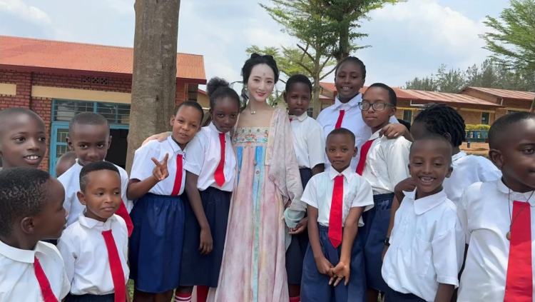 資訊有故事丨賞明月、品月餅……非洲師生沉浸式體驗中秋“團圓味”