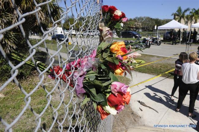 FBI admite inacción ante aviso sobre tirador de escuela de Florida