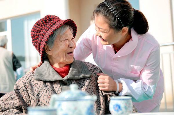 China publica sistema de calificación de residencias de ancianos