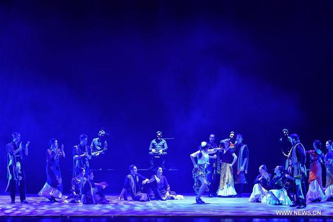 "Carmen Flamenco" est joué au théâtre du centre d'art du Henan, à Zhengzhou, capitale de la province centrale du Henan, le 19 novembre 2017. (Photo : Feng Dapeng)