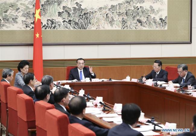 Le Premier ministre chinois met l'accent sur la capacité d'innovation et la compétitivité de l'économie