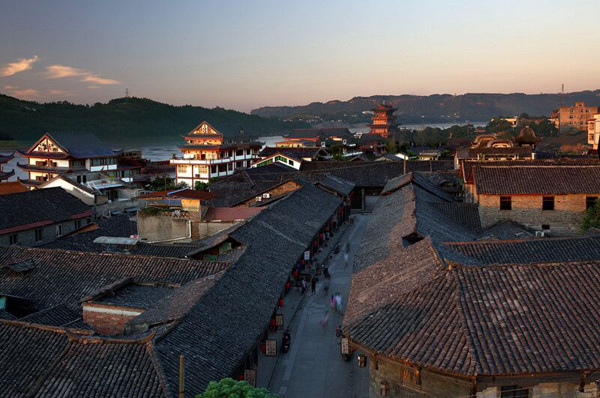 Le village Li a une histoire de plus d’un mille an et nommé comme «le premier ancien bourg du fleuve Yangtsé » (photo fournie par le département de communication du comité de Parti du district Cuiping)
