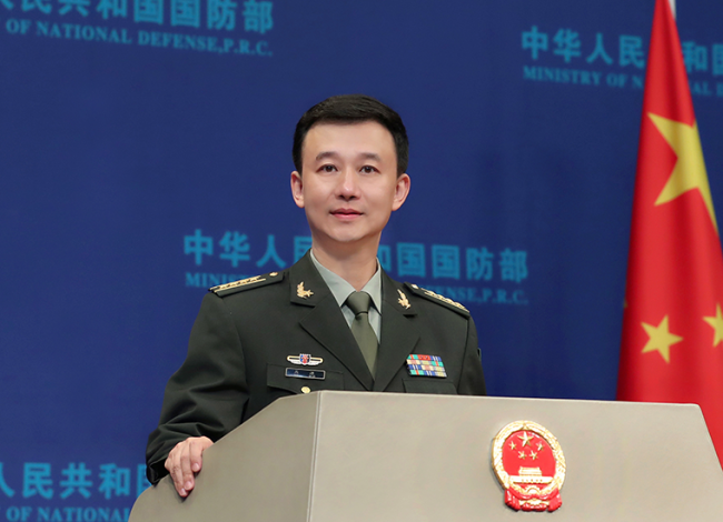 چینی فوج امریکہ کی جانب سے چینی فوج کے متعلقہ اداروں اور انچارج پر پابندی کی مخالفت کرتی ہے