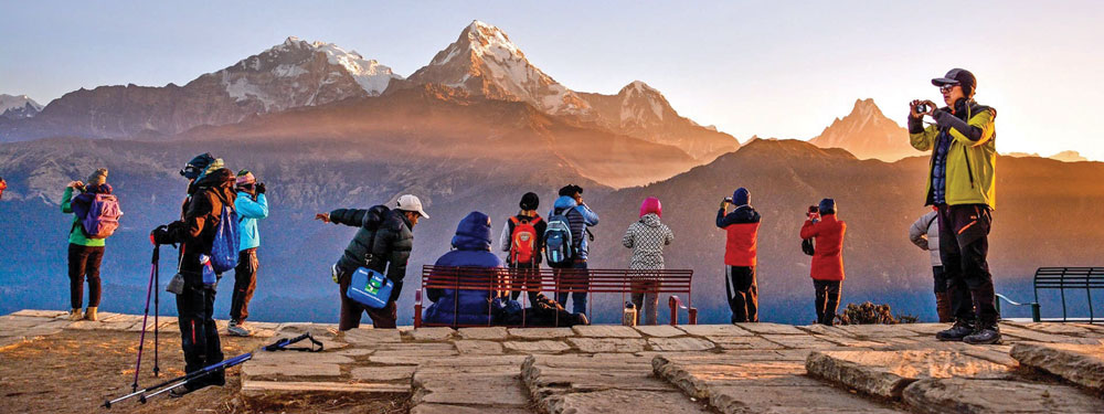 नेपालमा एघार महिनामा नौ लाखभन्दा बढी पर्यटक