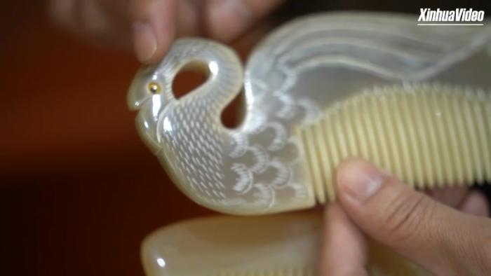 ویدئو| نگاهی به نحوه ساخت یک صنایع دستی چندصدساله در شرق چینا