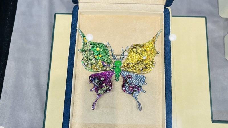 نگاهی به جواهرات طراحی شده با هوش مصنوعی در نمایشگاه «هایکوئو»