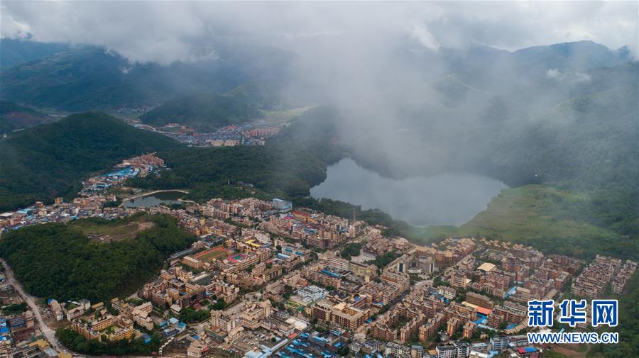 擘畫新藍圖 開啟新征程——寫在黨的十九屆五中全會召開之際 擘畫新藍圖 開啟新征程——寫在黨的十九屆五中全會召開之際