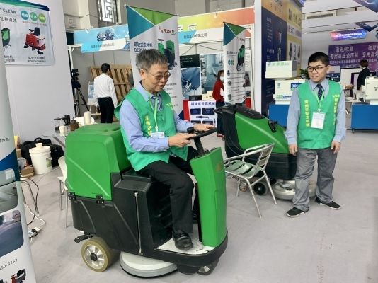 國産機械快速發展 臺商看好大陸市場 國産機械快速發展 臺商看好大陸市場