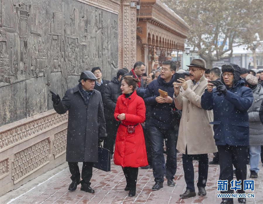 12國駐華使節參訪新疆 感受和諧穩定期待深度合作 12國駐華使節參訪新疆 感受和諧穩定期待深度合作