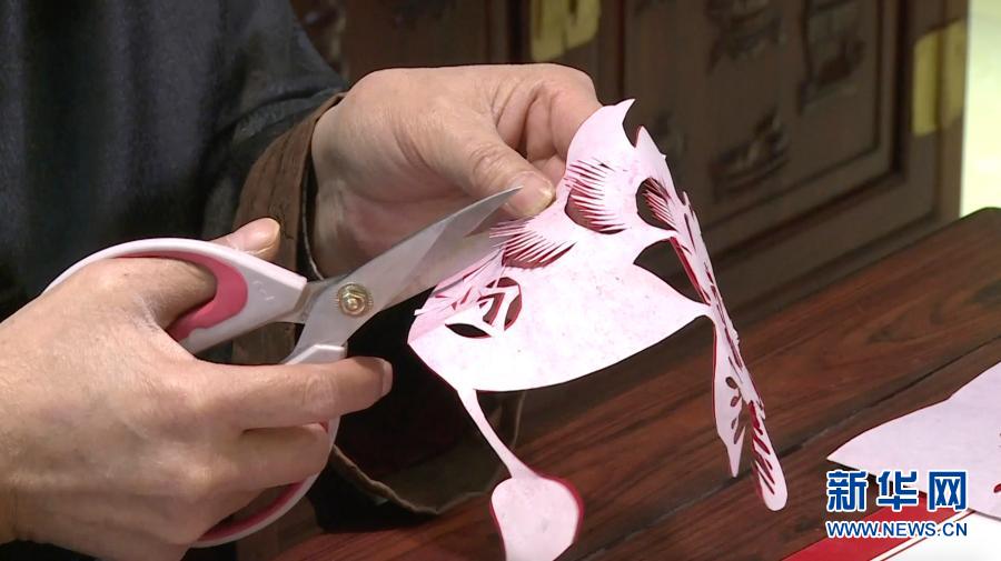 “犇”向新的春天——“NEW”年感“牛”氣 “犇”向新的春天——“NEW”年感“牛”氣