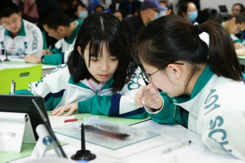 北京一零一中三節課 讓你看懂未來智慧課堂的模樣 北京一零一中三節課 讓你看懂未來智慧課堂的模樣_fororder_北京一零一中三節課 讓你看懂未來智慧課堂的模樣1065