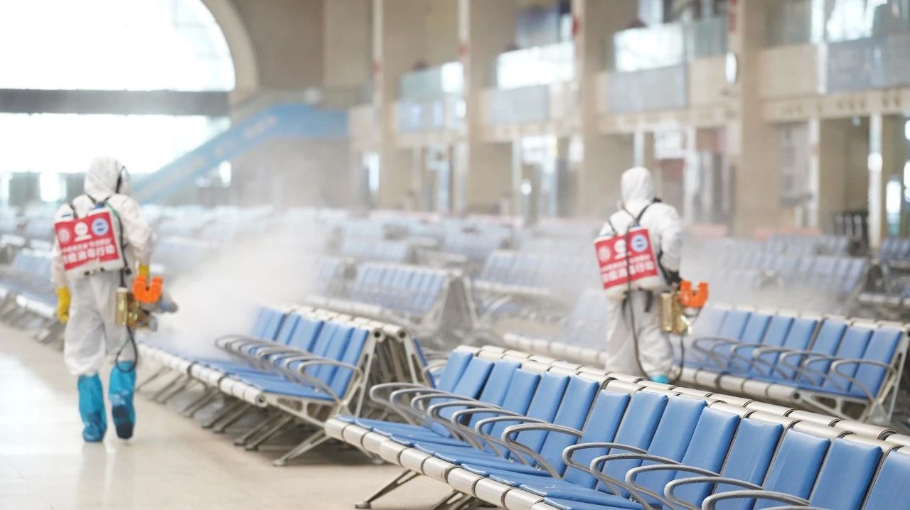 堪比大片!武漢漢口火車站全面消殺 堪比大片!武漢漢口火車站全面消殺