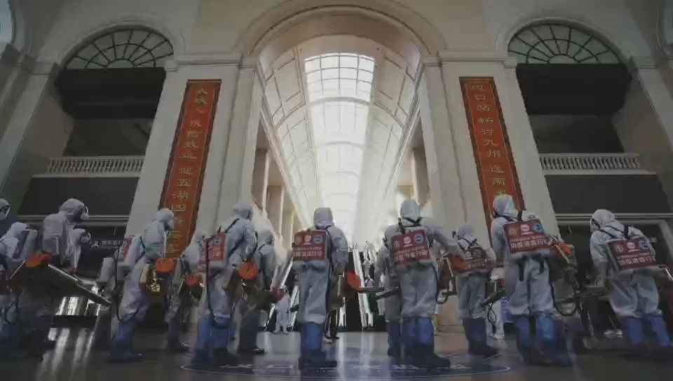 堪比大片!武漢漢口火車站全面消殺 堪比大片!武漢漢口火車站全面消殺