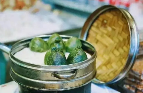 隱食記 | 清明美食,正要從清明果與青糰之間的“甜鹹之爭”説起 隱食記 | 清明美食,正要從清明果與青糰之間的“甜鹹之爭”説起