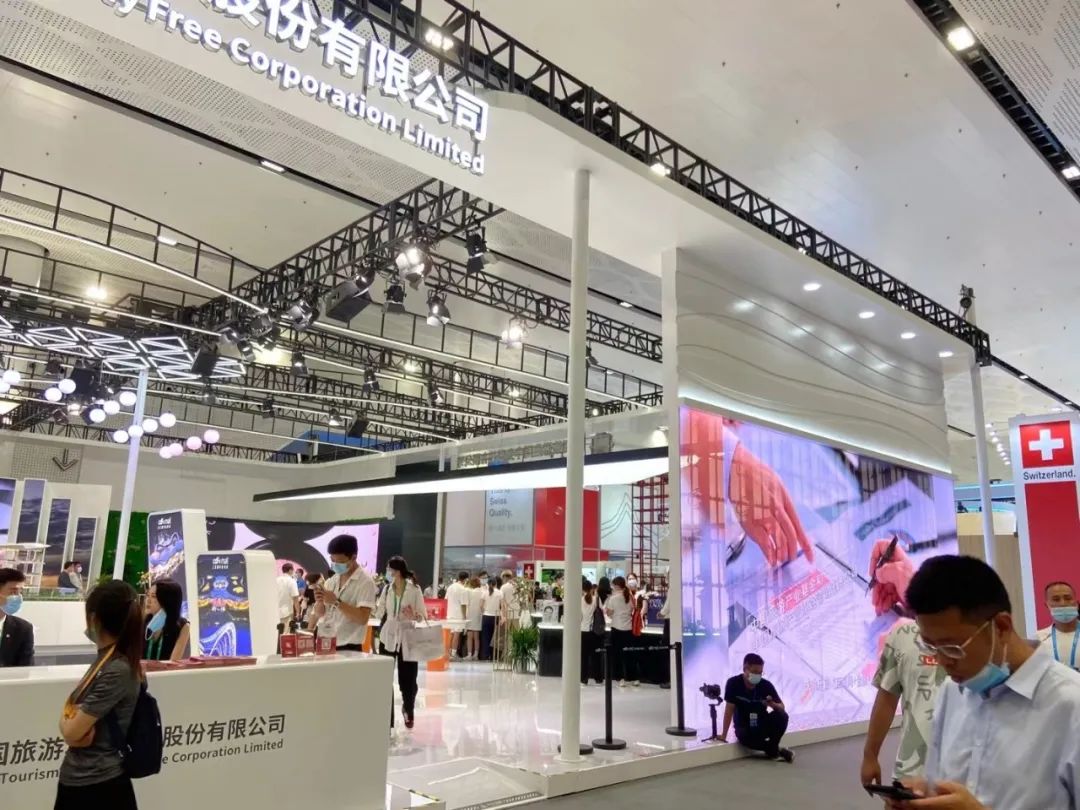 30分鐘定制個性化手錶、彈奏揚琴的機器人……消博會上這些展品亮了！