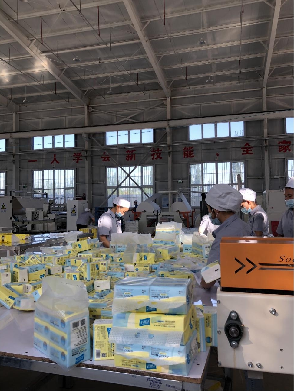 一路向西看見最真實的新疆:高原牧羊,邊境墾荒、瓦克瓦克燈亮了…… 一路向西看見最真實的新疆:高原牧羊,邊境墾荒、瓦克瓦克燈亮了……