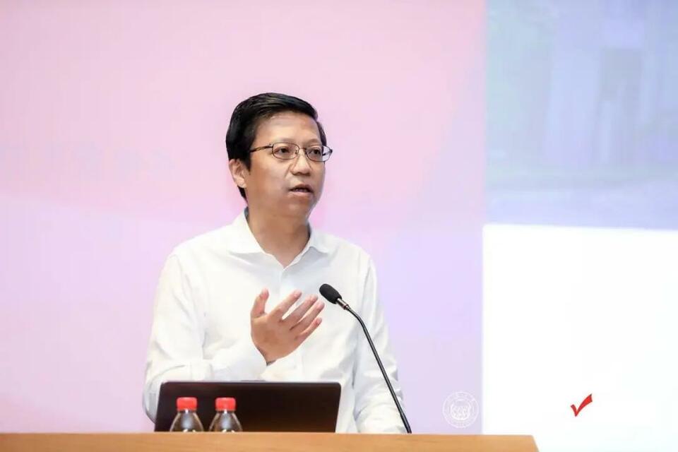 【教育頻道 熱點新聞】同濟大學生源基地授牌儀式暨2021年中學校長論壇成功召開 【教育頻道 熱點新聞】同濟大學生源基地授牌儀式暨2021年中學校長論壇成功召開