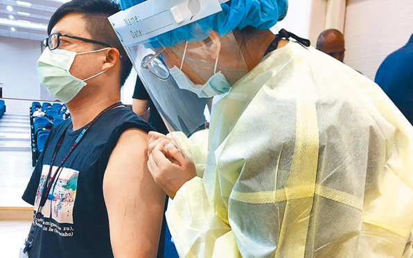 陳時中還為台灣自産疫苗不做三期試驗辯解 學者痛批不誠實 陳時中還為台灣自産疫苗不做三期試驗辯解 學者痛批不誠實