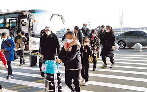 離開大陸的源頭活水,發現金、“酷碰券”救不了台灣經濟 離開大陸的源頭活水,發現金、“酷碰券”救不了台灣經濟